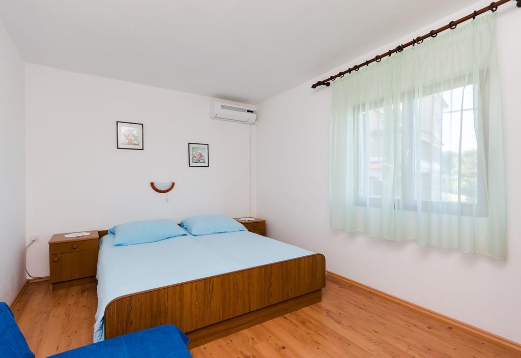 Apartments Dragan Лопар Екстериор снимка