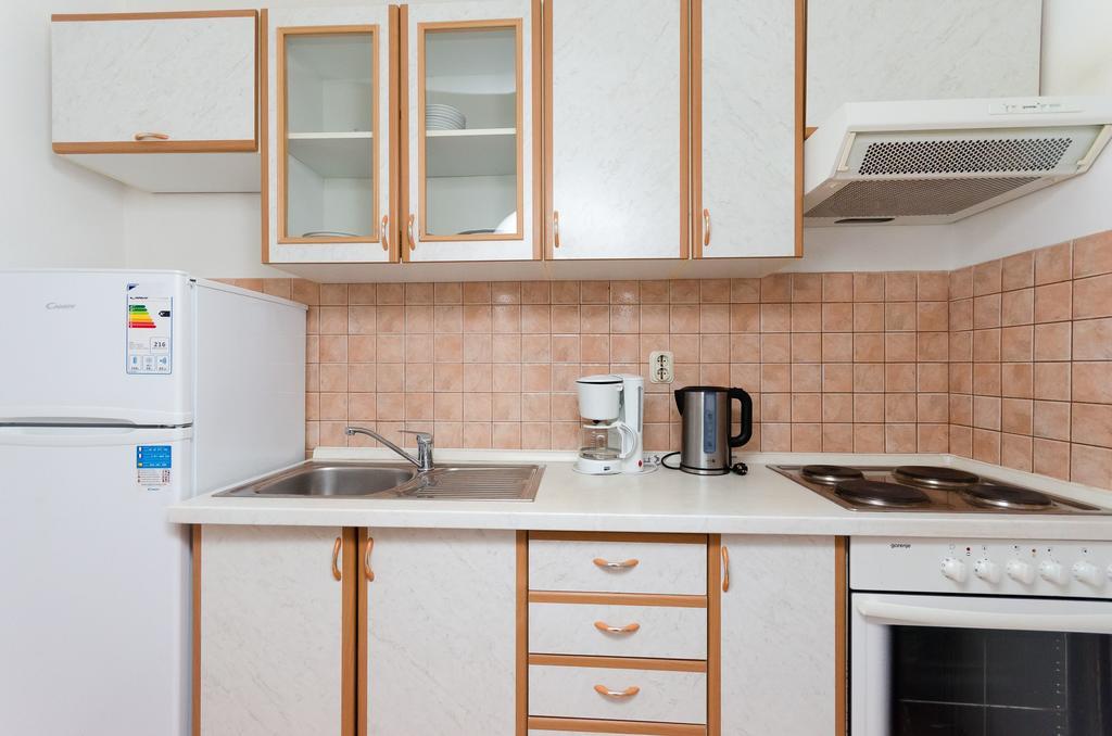 Apartments Dragan Лопар Екстериор снимка