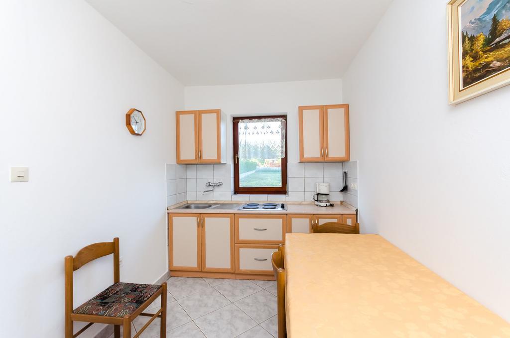 Apartments Dragan Лопар Екстериор снимка