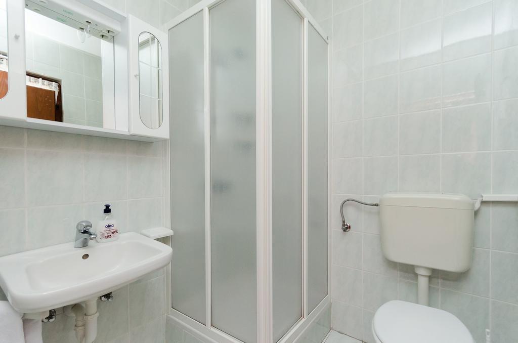 Apartments Dragan Лопар Екстериор снимка
