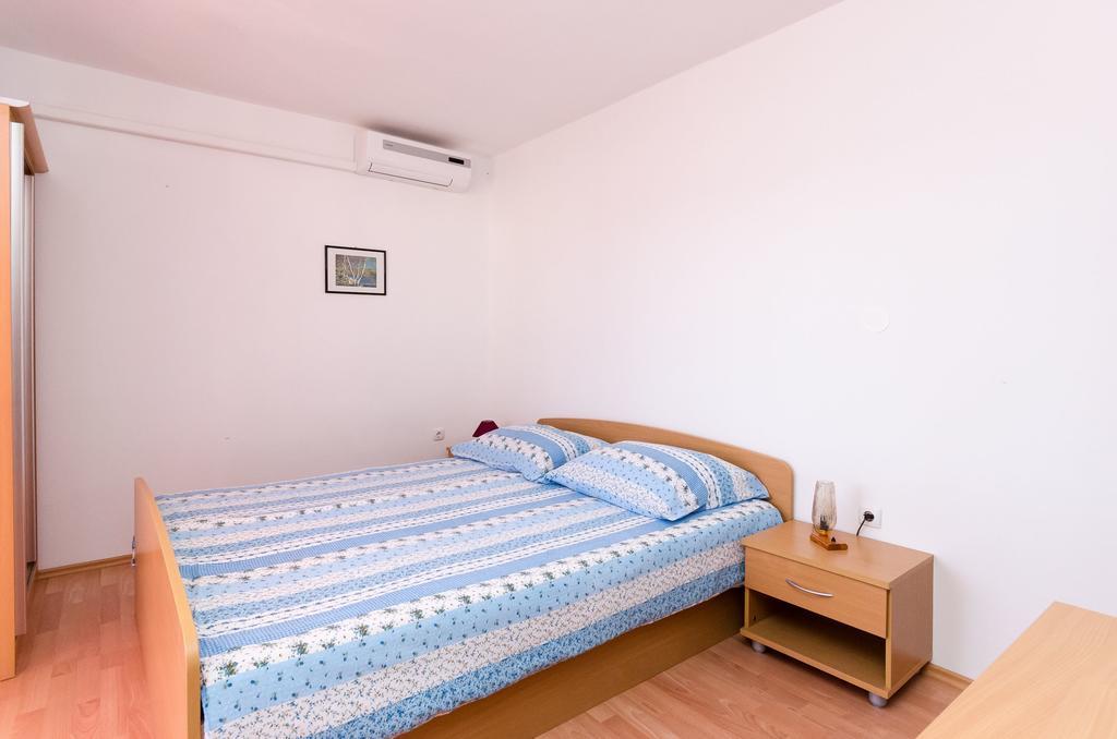 Apartments Dragan Лопар Екстериор снимка