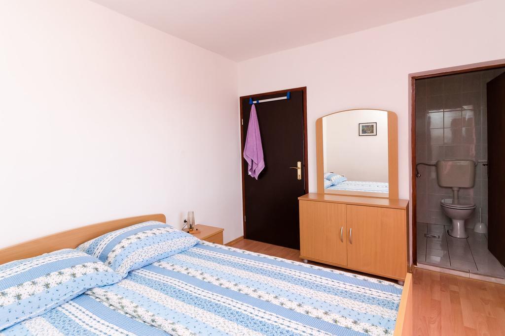 Apartments Dragan Лопар Екстериор снимка
