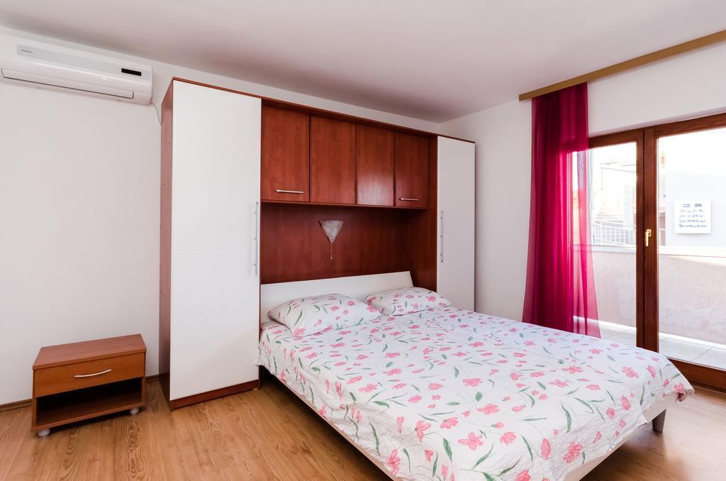 Apartments Dragan Лопар Екстериор снимка
