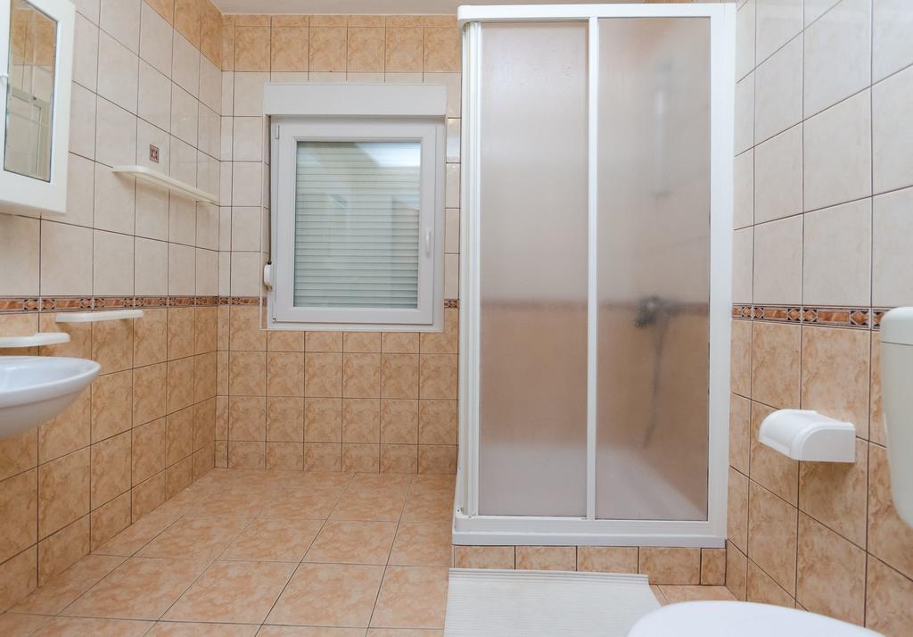 Apartments Dragan Лопар Екстериор снимка