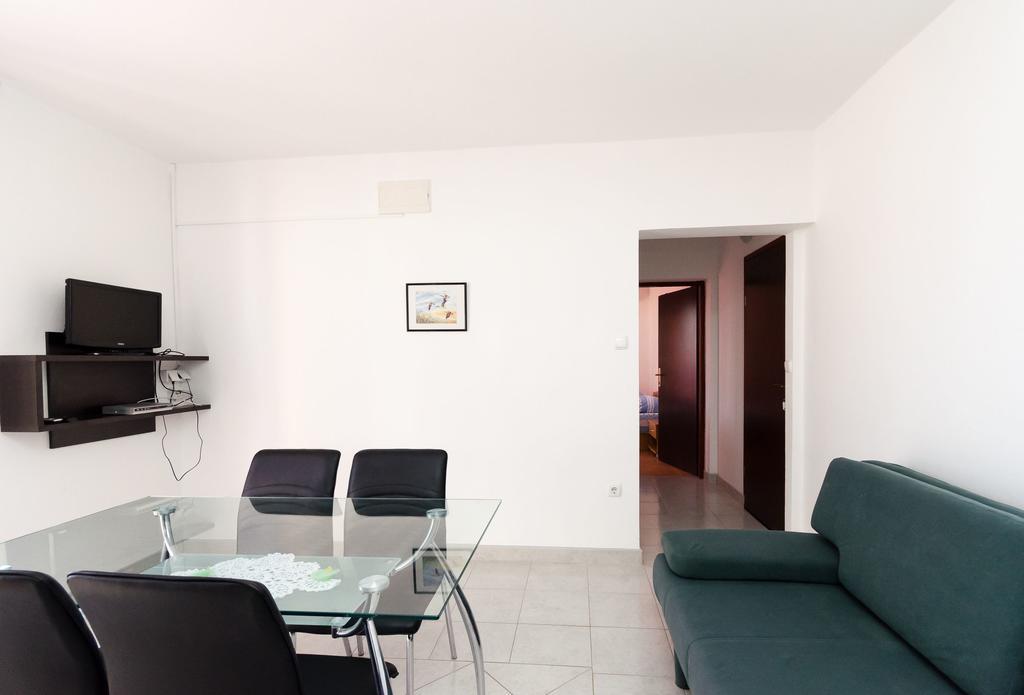 Apartments Dragan Лопар Екстериор снимка