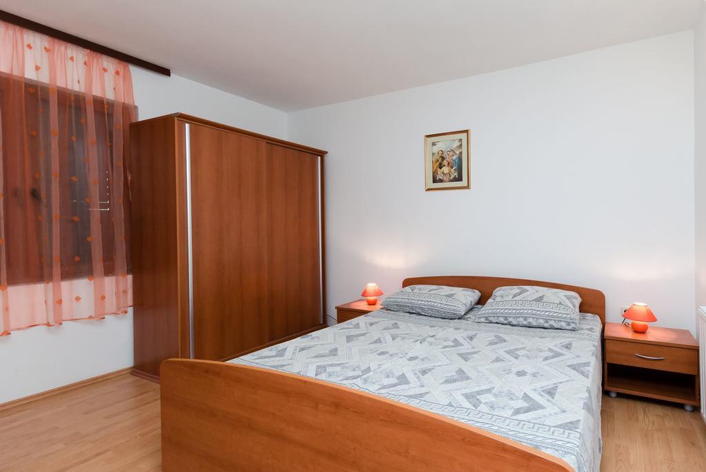 Apartments Dragan Лопар Екстериор снимка