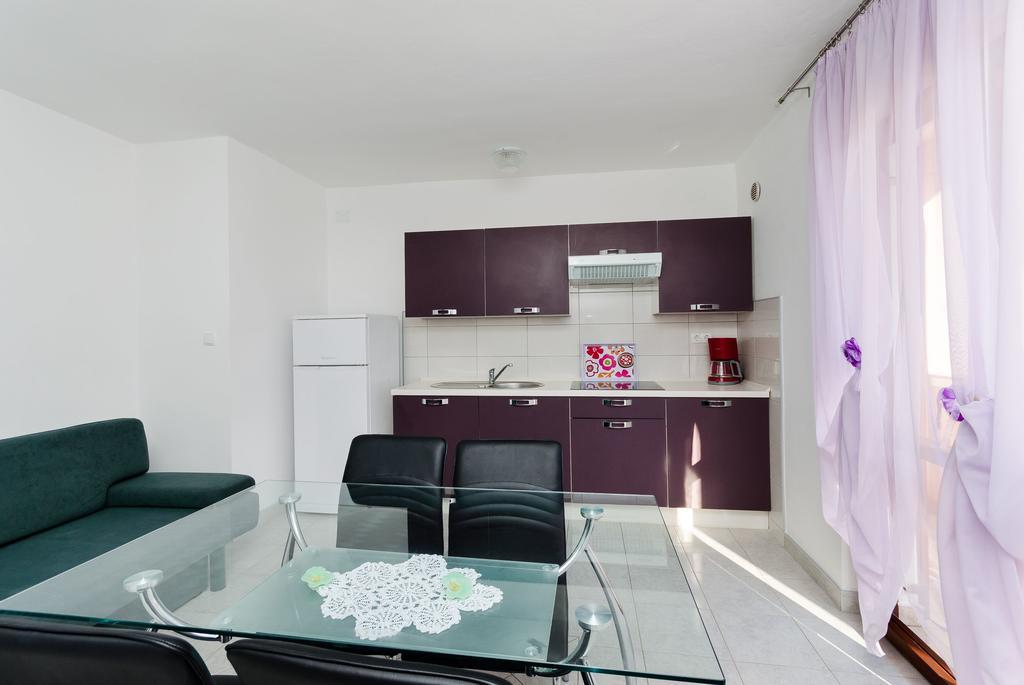 Apartments Dragan Лопар Екстериор снимка