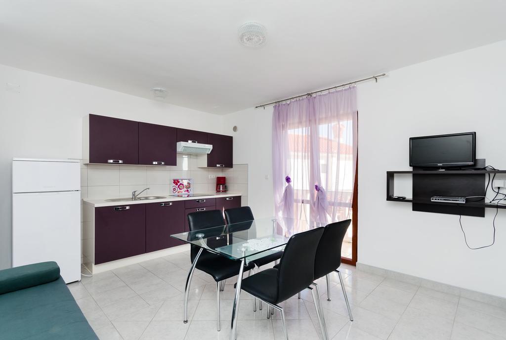 Apartments Dragan Лопар Екстериор снимка