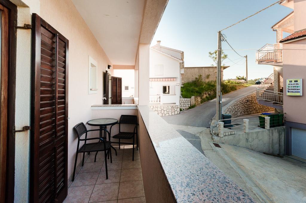 Apartments Dragan Лопар Екстериор снимка
