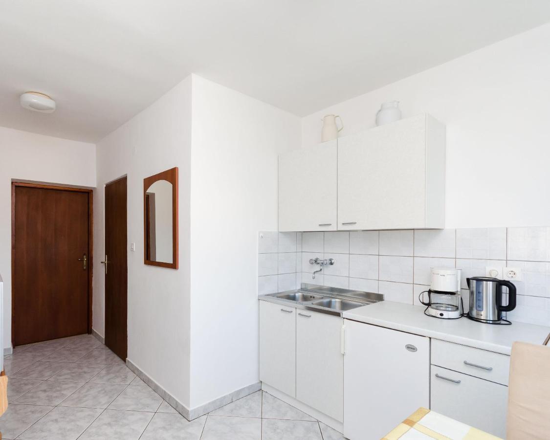 Apartments Dragan Лопар Екстериор снимка