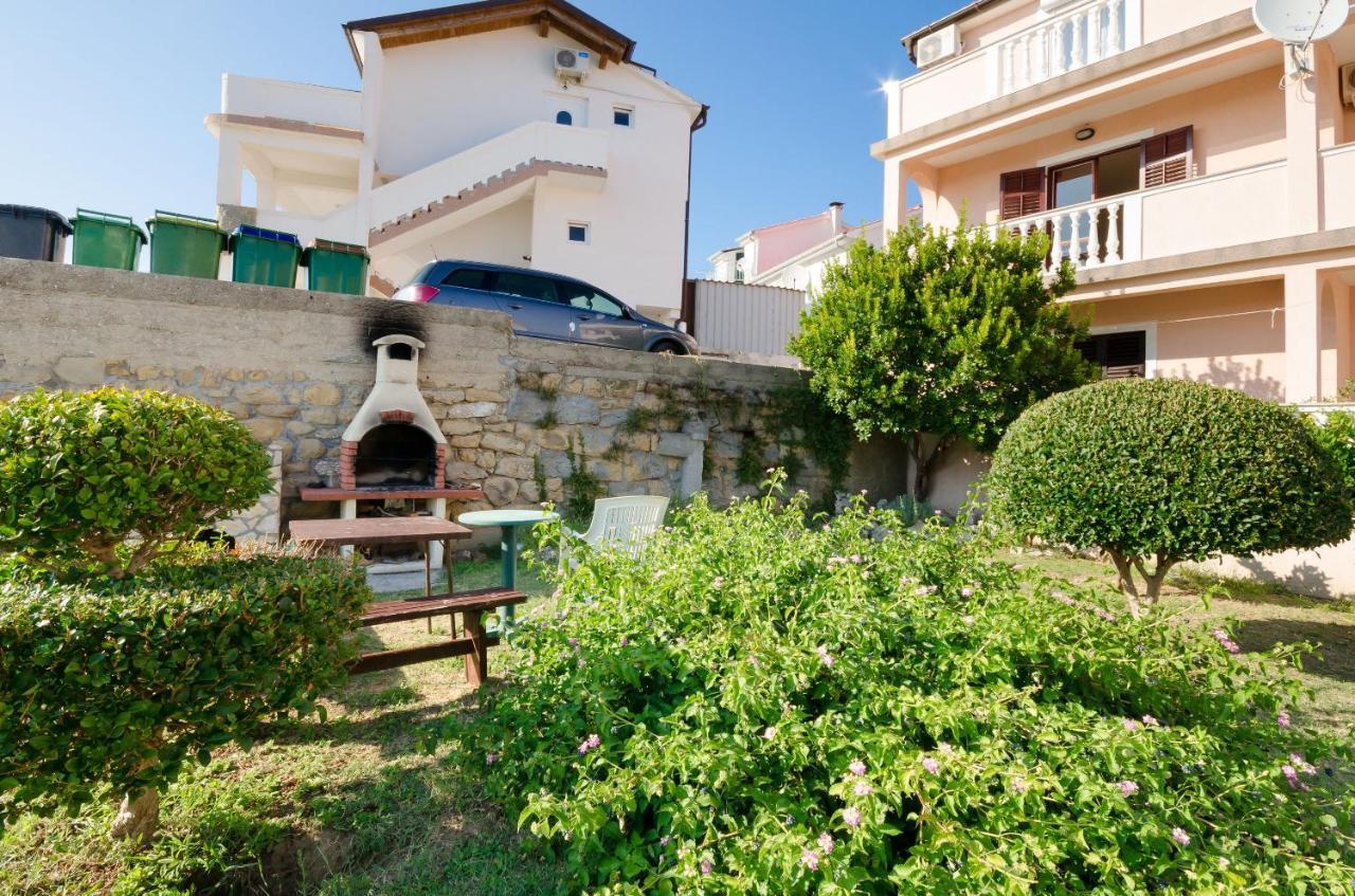 Apartments Dragan Лопар Екстериор снимка