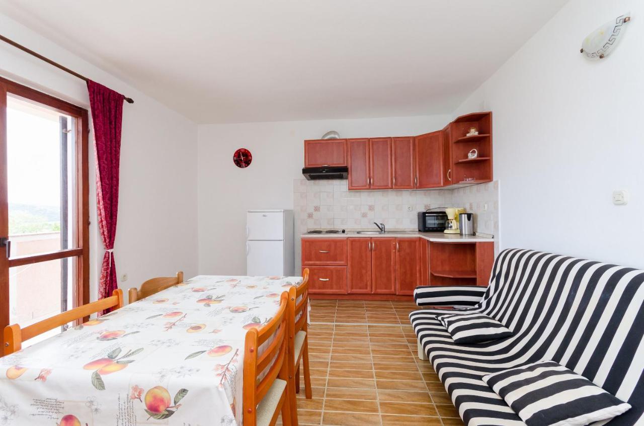 Apartments Dragan Лопар Екстериор снимка
